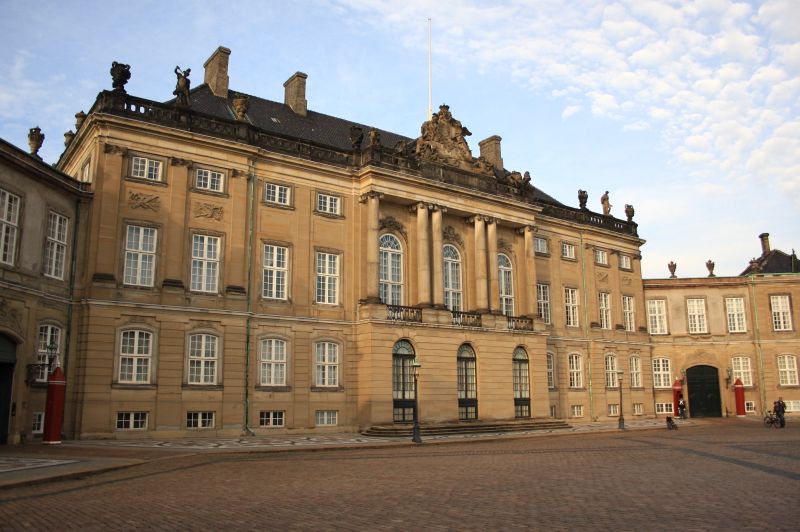 gal/Copenhagen/Amalienborg/Amalienborg_Palace_Copenhagen07.jpg