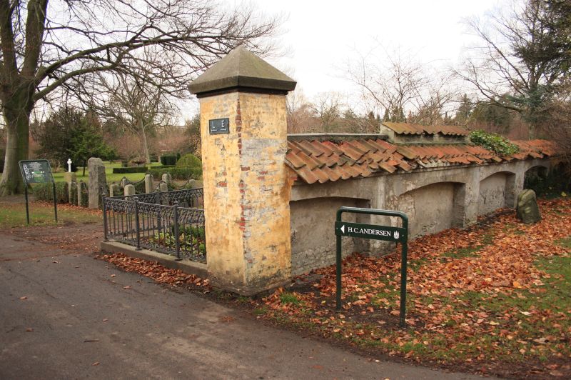 gal/Copenhagen/Assistens_Kirkegard/Assistens_Kirkegard_Cemetery_Copenhagen012.jpg