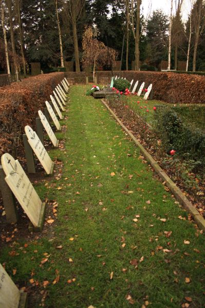gal/Copenhagen/Assistens_Kirkegard/Assistens_Kirkegard_Cemetery_Copenhagen040.jpg