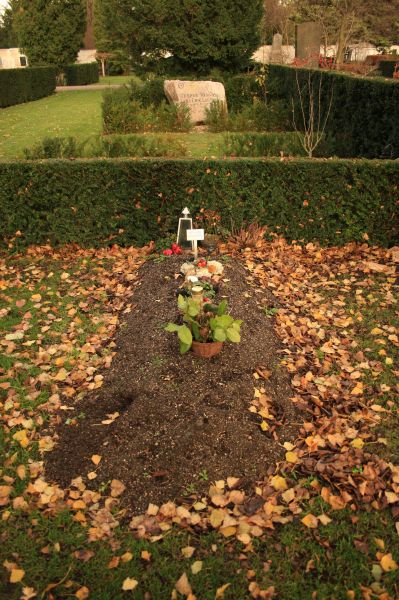 gal/Copenhagen/Assistens_Kirkegard/Assistens_Kirkegard_Cemetery_Copenhagen055.jpg