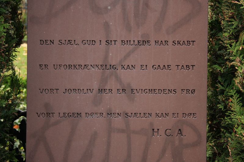 gal/Copenhagen/Assistens_Kirkegard/Assistens_Kirkegard_Cemetery_Copenhagen100.jpg