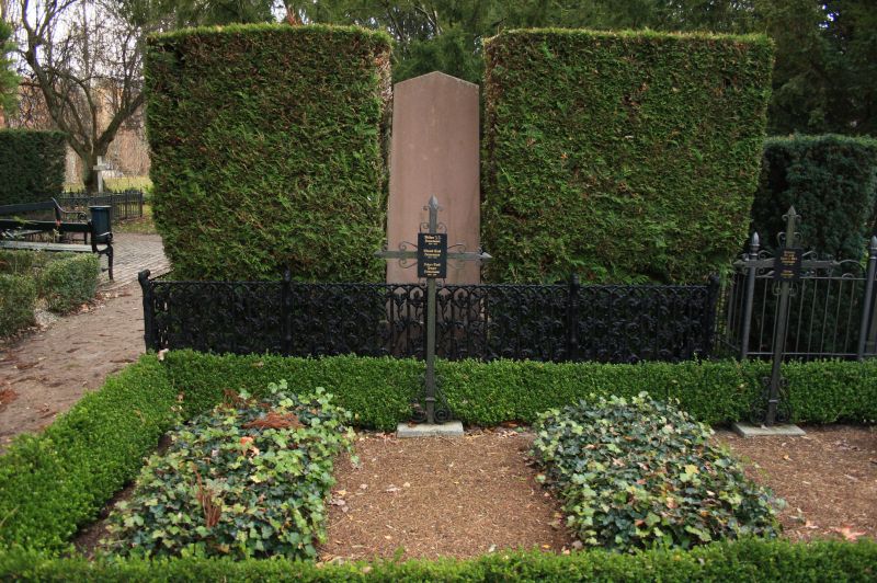 gal/Copenhagen/Assistens_Kirkegard/Assistens_Kirkegard_Cemetery_Copenhagen101.jpg