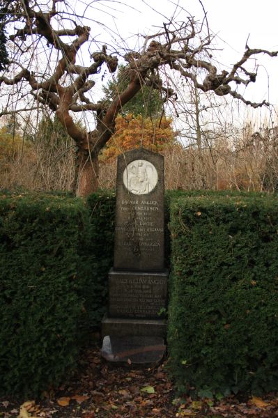 gal/Copenhagen/Assistens_Kirkegard/Assistens_Kirkegard_Cemetery_Copenhagen103.jpg