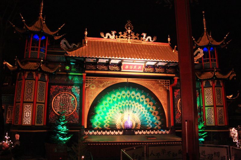 gal/Copenhagen/Christmas_at_Tivoli/Tivoli_Gardens_Christmas08_005.jpg
