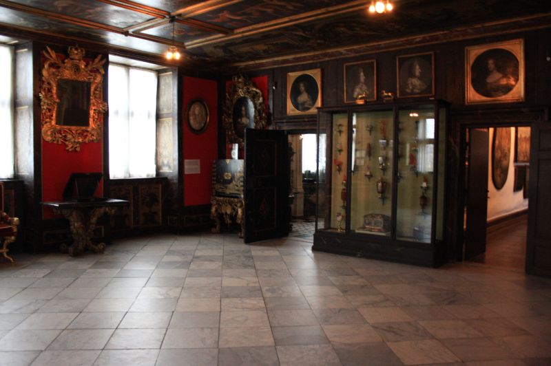 gal/Copenhagen/Rosenborg_Castle/Castle/Rosenborg_Slot_Castle_Copenhagen03.jpg