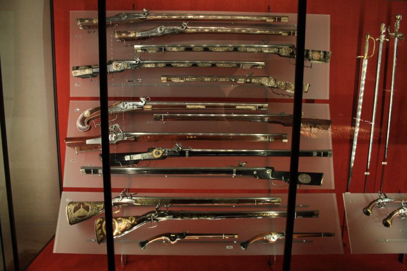 gal/Copenhagen/Rosenborg_Castle/Danish_Crown_Jewels/Rosenborg_Danish_Crown_Jewels_Treasury009.jpg