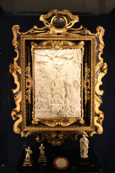 gal/Copenhagen/Rosenborg_Castle/Danish_Crown_Jewels/Rosenborg_Danish_Crown_Jewels_Treasury038.jpg