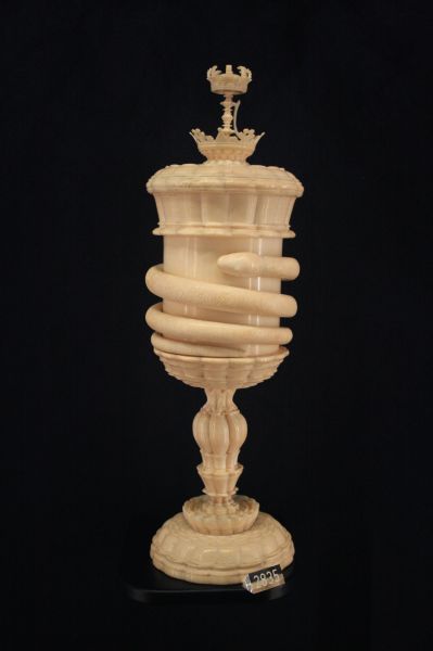 gal/Copenhagen/Rosenborg_Castle/Danish_Crown_Jewels/Rosenborg_Danish_Crown_Jewels_Treasury055.jpg