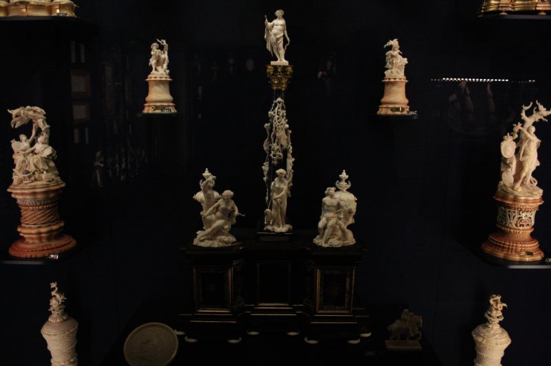 gal/Copenhagen/Rosenborg_Castle/Danish_Crown_Jewels/Rosenborg_Danish_Crown_Jewels_Treasury066.jpg