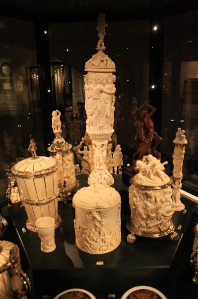 gal/Copenhagen/Rosenborg_Castle/Danish_Crown_Jewels/Rosenborg_Danish_Crown_Jewels_Treasury108.jpg
