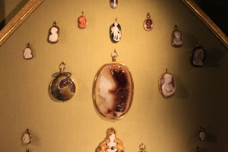 gal/Copenhagen/Rosenborg_Castle/Danish_Crown_Jewels/Rosenborg_Danish_Crown_Jewels_Treasury122.jpg