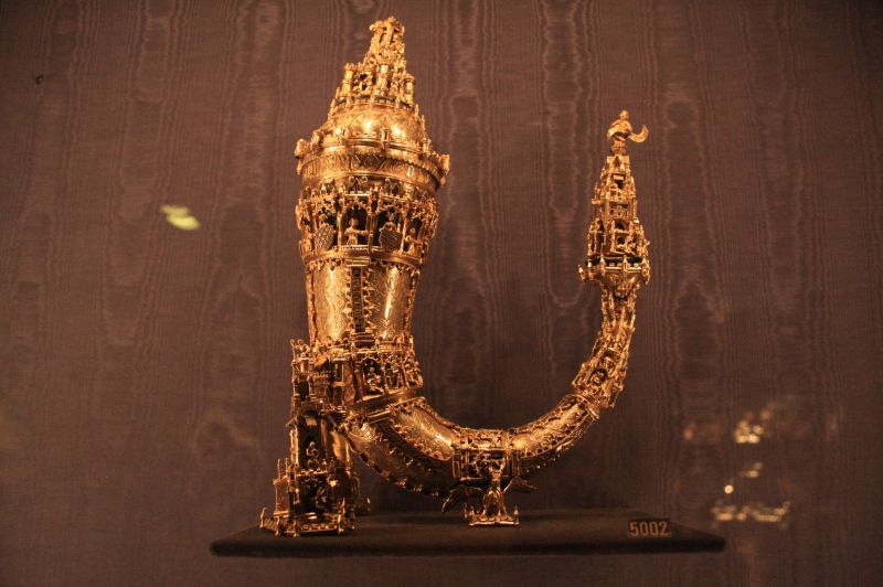 gal/Copenhagen/Rosenborg_Castle/Danish_Crown_Jewels/Rosenborg_Danish_Crown_Jewels_Treasury135.jpg