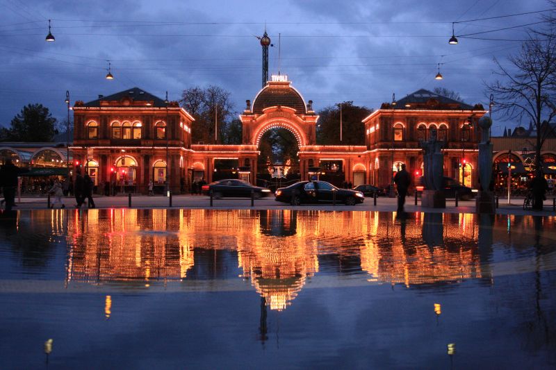 gal/Copenhagen/Tivoli_Gardens/Entrance_gate/Tivoli_Gardens_Gate21.jpg