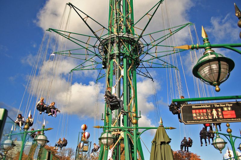 gal/Copenhagen/Tivoli_Gardens/The_Star_Flyer/Tivoli_Gardens_Star_Flyer08.jpg