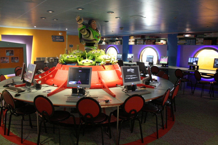 gal/Disney_Cruise_Line/Oceaneer_Club/IMG_8017.JPG