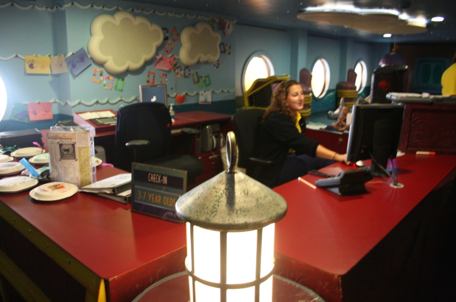 gal/Disney_Cruise_Line/Oceaneer_Club/IMG_8037.JPG