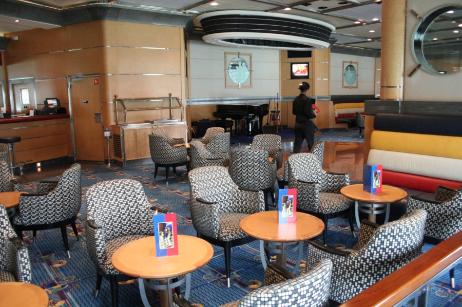 gal/Disney_Cruise_Line/Promenade_Lounge/IMG_7811.JPG