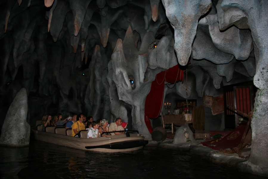 gal/Disneyland_Resort_Paris/Adventureland/Pirates_of_the_Caribbean/IMG_2929.JPG