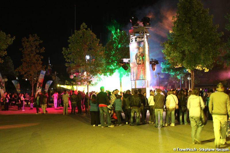 gal/Disneyland_Resort_Paris/Disney_Disco_Night/Disney_Disco_Night_Soiree_Fnac_Studios064.jpg