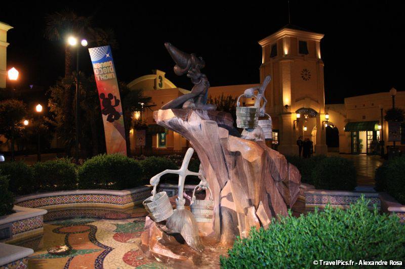 gal/Disneyland_Resort_Paris/Disney_Disco_Night/Disney_Disco_Night_Soiree_Fnac_Studios259.jpg