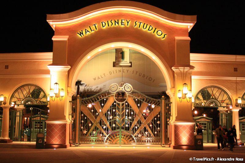 gal/Disneyland_Resort_Paris/Disney_Disco_Night/Disney_Disco_Night_Soiree_Fnac_Studios262.jpg