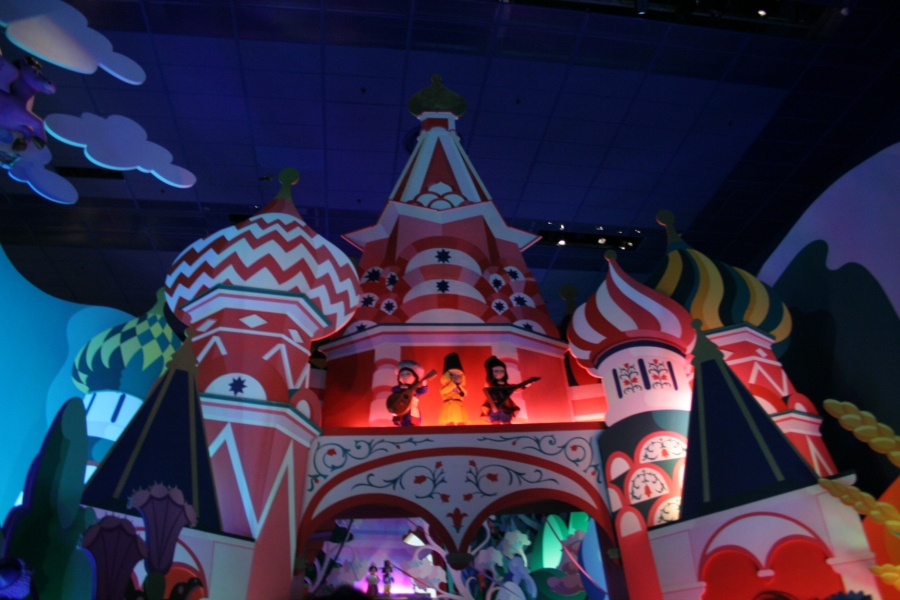 gal/Disneyland_Resort_Paris/Fantasyland/smallworld/IMG_3978.JPG