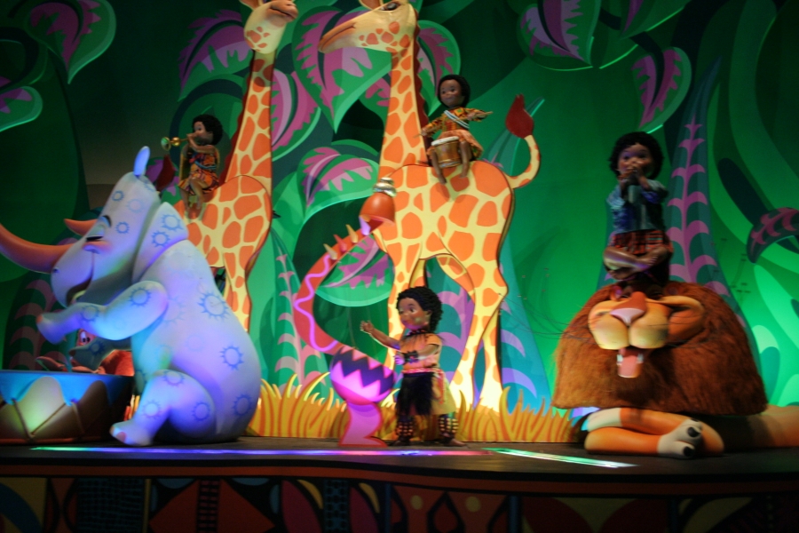 gal/Disneyland_Resort_Paris/Fantasyland/smallworld/IMG_4001.JPG