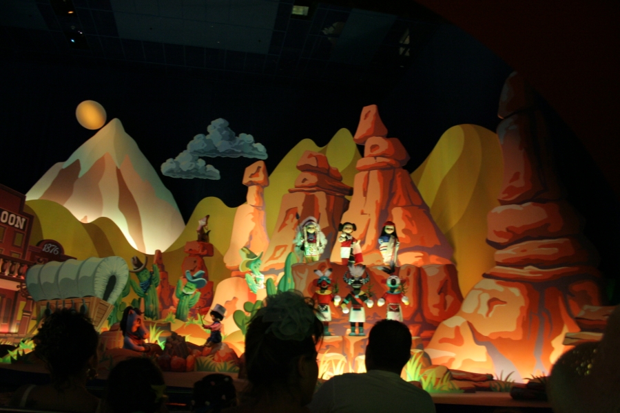 gal/Disneyland_Resort_Paris/Fantasyland/smallworld/IMG_4022.JPG
