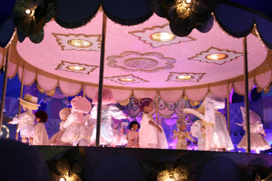 gal/Disneyland_Resort_Paris/Fantasyland/smallworld/IMG_4037.JPG