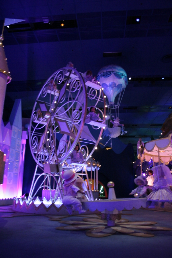 gal/Disneyland_Resort_Paris/Fantasyland/smallworld/IMG_4048.JPG