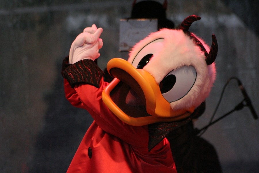 gal/Disneyland_Resort_Paris/Halloween/Minnie_and_the_Batboys/IMG_9215.JPG