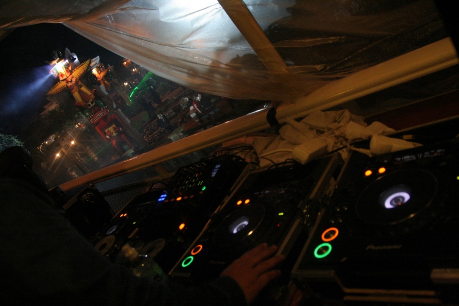 gal/Disneyland_Resort_Paris/One_Mighty_Party/DJ_Boat_Frontierland/IMG_1200.JPG