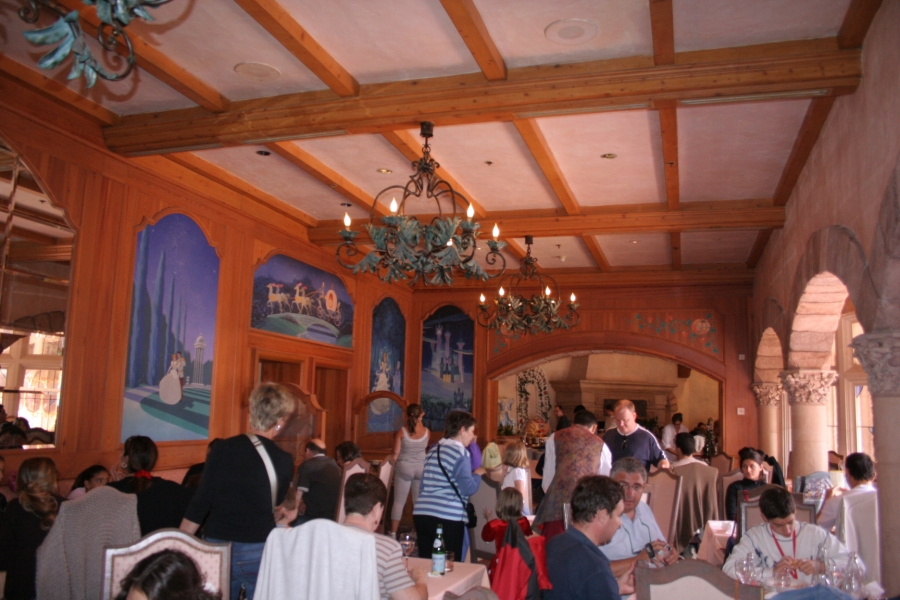 gal/Disneyland_Resort_Paris/Restaurants/Auberge_de_Cendrillon/IMG_2612.JPG