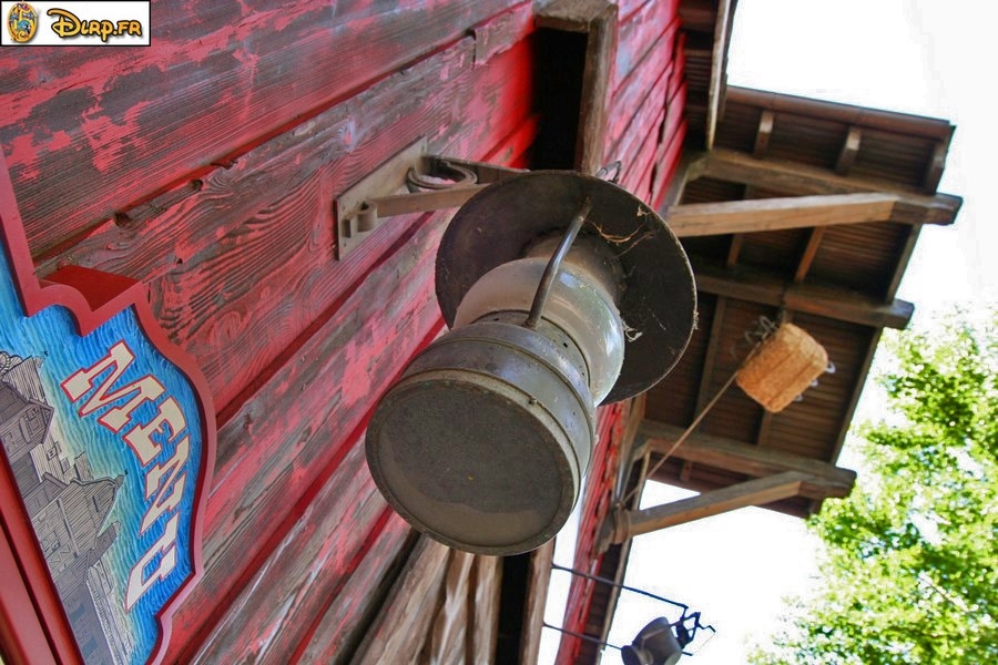gal/Disneyland_Resort_Paris/Restaurants/Cowboy_Cookout_Barbecue/cowboycookout18.jpg