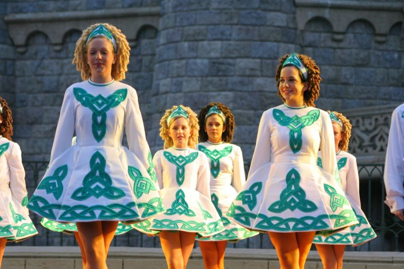 gal/Disneyland_Resort_Paris/St_Patrick/Danses_Irlandaises/St_Patrick_Disneyland099.jpg
