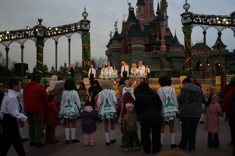 gal/Disneyland_Resort_Paris/St_Patrick/Danses_Irlandaises/St_Patrick_Disneyland158.jpg
