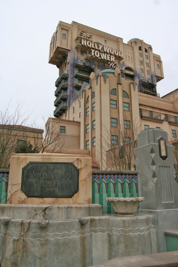 gal/Disneyland_Resort_Paris/The_Twilight_Zone_Tower_of_Terror/Fontaine/IMG_0898.JPG