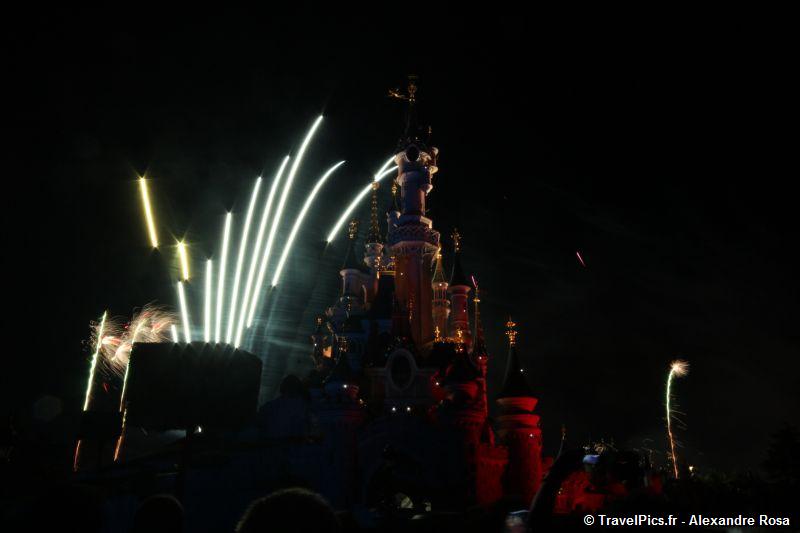 gal/Disneyland_Resort_Paris/fireworks/14_Juillet_2010/14_juillet_Disneyland_Chateau29.jpg