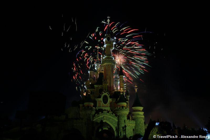 gal/Disneyland_Resort_Paris/fireworks/14_Juillet_2010/14_juillet_Disneyland_Chateau39.jpg