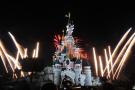 gal/Disneyland_Resort_Paris/fireworks/14_Juillet_2010/_thb_14_juillet_Disneyland_Chateau22.jpg