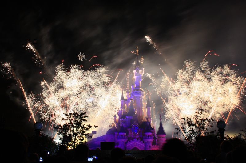 gal/Disneyland_Resort_Paris/fireworks/Enchanted_Fireworks/Enchanted_Fireworks30.jpg