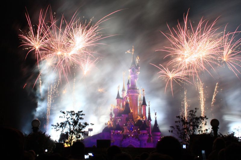 gal/Disneyland_Resort_Paris/fireworks/Enchanted_Fireworks/Enchanted_Fireworks33.jpg