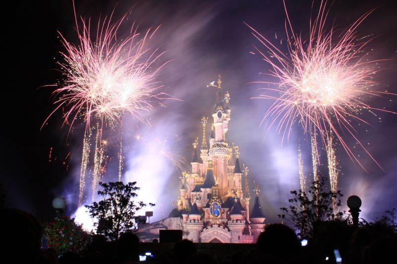 gal/Disneyland_Resort_Paris/fireworks/Enchanted_Fireworks/Enchanted_Fireworks34.jpg