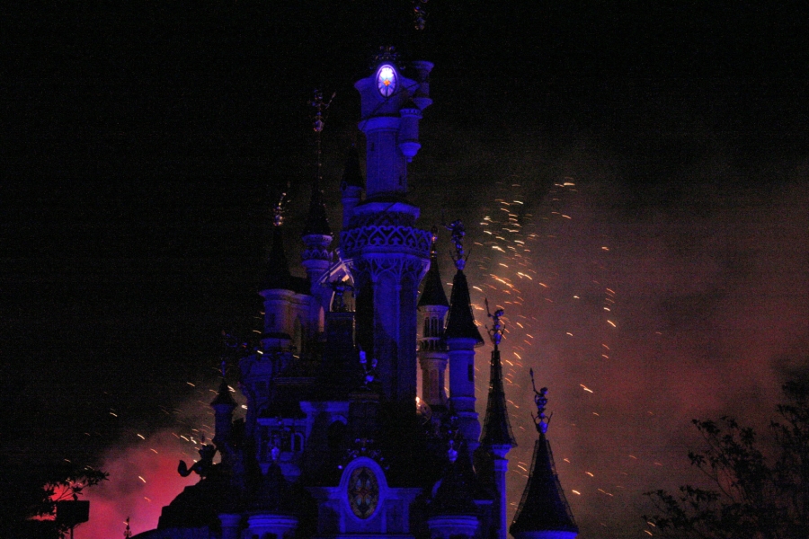 gal/Disneyland_Resort_Paris/fireworks/St_Patrick_2007/IMG_7032.JPG