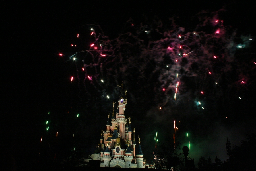 gal/Disneyland_Resort_Paris/fireworks/St_Patrick_2007/IMG_7034.JPG