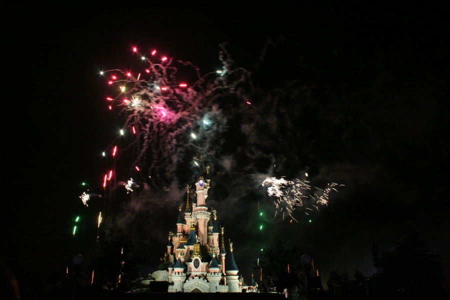 gal/Disneyland_Resort_Paris/fireworks/St_Patrick_2007/IMG_7036.JPG