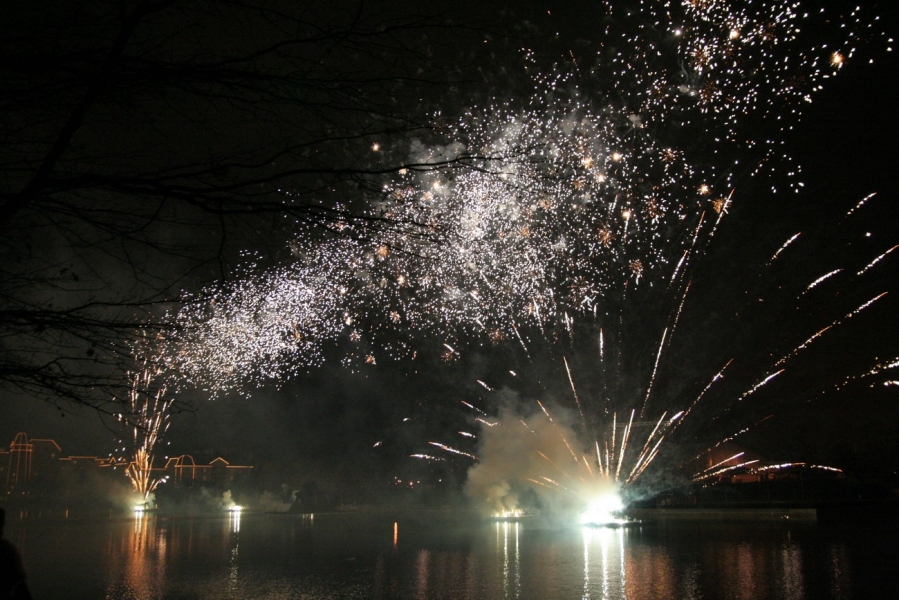 gal/Disneyland_Resort_Paris/noel07/Bonfire_Spectacular/IMG_9352.JPG