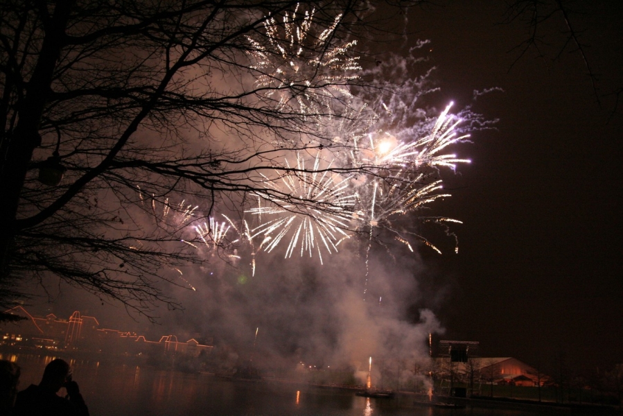 gal/Disneyland_Resort_Paris/noel07/Bonfire_Spectacular/IMG_9394.JPG