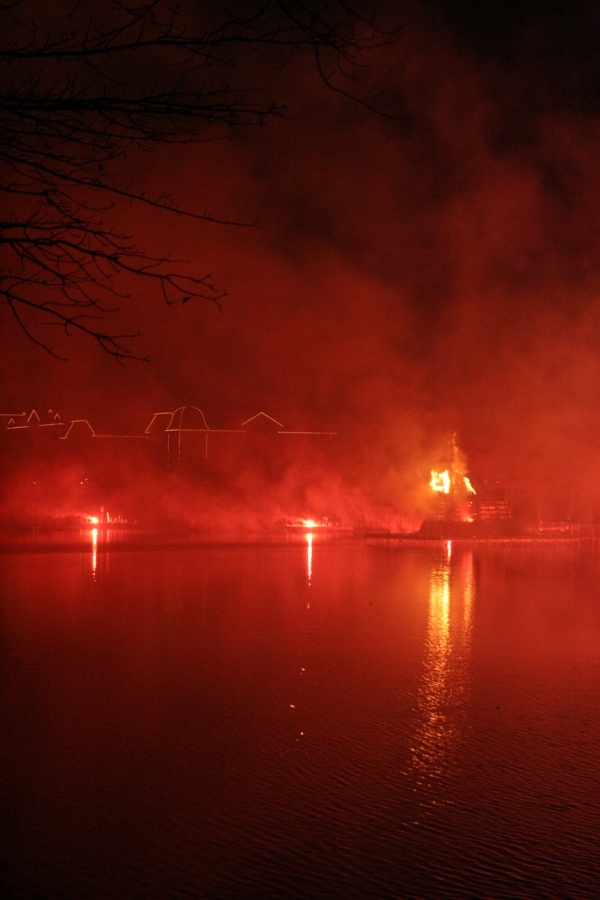 gal/Disneyland_Resort_Paris/noel07/Bonfire_Spectacular/IMG_9418.JPG
