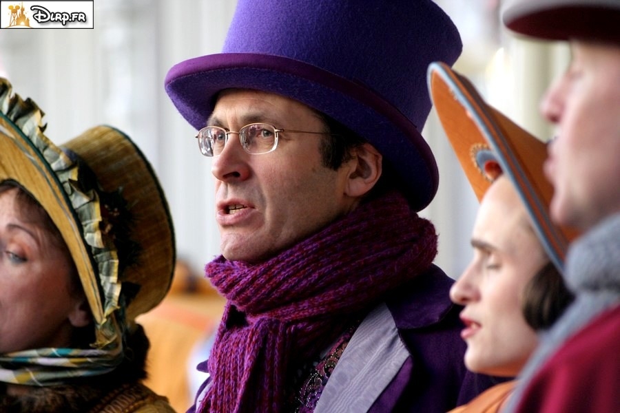 gal/Disneyland_Resort_Paris/noel07/Carollers/carollers11.jpg